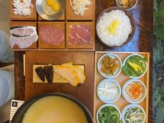 -银米·云南传统过桥米线(双廊黑金冠店)