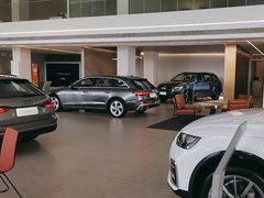 -上海冠松华奥奥迪4S店(张江店)