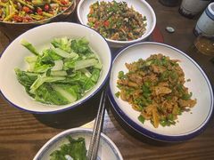 -廖师傅大蒜炒腊肉(袁家岭店)