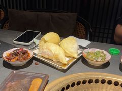 -铭牛烧肉·和牛海鲜自助(高新月牙湖店)