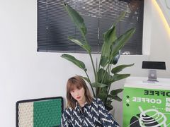 -BALENCIAGA(德基广场店)