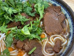 -牛师傅牛肉面(尚隆路店)