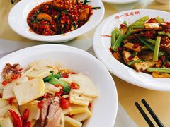 -独一佳老胡湘菜馆(矿山路店)