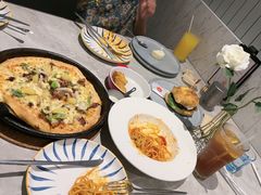 -必胜客(漕宝路店)