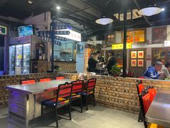 -马路牙子烧烤音乐酒馆(望京店)