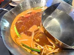 -由衷贵州酸汤牛肉火锅(新桥店)
