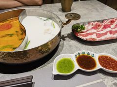冬阴功椰奶双拼锅底-四面泰(万象城店)