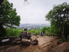-灵岩山风景区