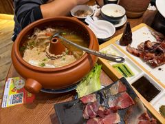 -老滇山寨•云南特色菜•地方菜•民族风情歌舞表演(金碧店)