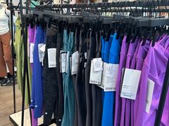 -lululemon(比斯特购物村店)