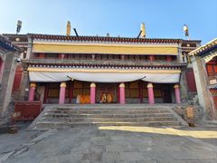 大门紧闭-塔尔寺