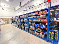 -逝水玩具折扣店