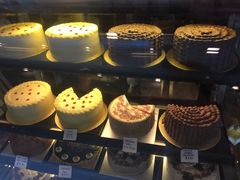 -Benjamin Browns Bistro & Bakery