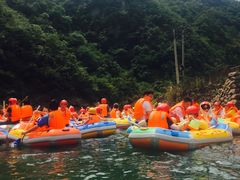 -安吉龙王山峡谷漂流