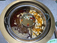 鲜菌汤鲜牛汤香辣-鲜货俚鲜火锅(青果路店)