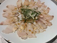 薄切鲜鱼片-穹六人间 people 6(岳阳路店)
