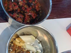 -铁锅年代地锅鸡•铁锅炖大鹅(黄家湖店)