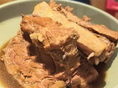 特色大铁锅烀腔骨-95号酱骨·一块豆腐(展春园西路店)