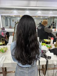 -镁连社·美联社