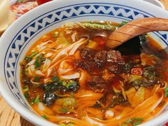 爱吃酸菜牛腩米粉-三两粉(深圳南山桃园店)