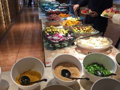 自助取餐区-火焰山自助烧烤涮石板烤肉(新华大街店)