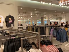 -H&M(华润万象城店)