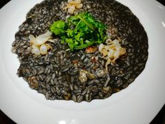 传统意式墨鱼汁烩饭-卡佩罗意大利餐厅及酒吧Al Cappello Trattoria