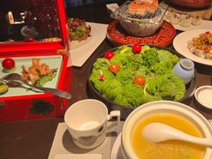 -江上荟·创意中国菜(绿地缤纷城店)