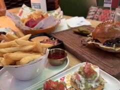 -Famous肥猫墨西哥音乐餐吧(五棵松华熙LIVE店)