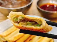 -白翔甜食店
