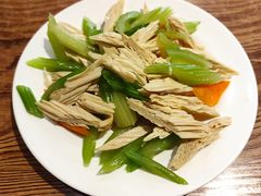 -清真吴记门钉肉饼·喜多利
