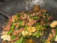 -费大厨辣椒炒肉(高铁吾悦广场店)