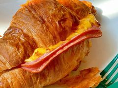 火腿芝士可颂-星巴克臻选(郑州国贸360广场店)