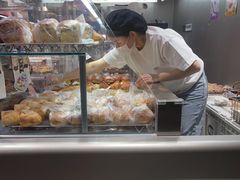 面包甜点陈列柜-PAOPAO Bakery&Café(港汇店)