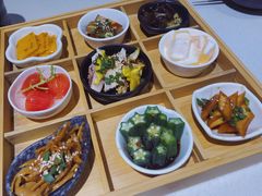 九宫格玲珑前菜-新仙清汤牛腩(铜锣湾店)