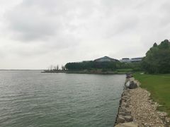 -上海滴水湖皇冠假日酒店