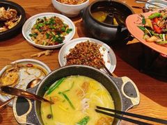 -云海肴·汽锅鸡·云南菜(天山百盛优客店)