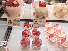 -花花卷卷·鲜食蛋糕(泉屋店)