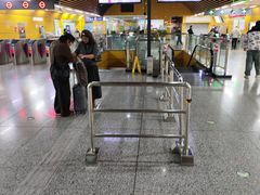 -红土地(地铁站)