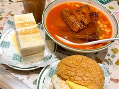 番茄浓汤鸡翅猪扒米线-华嫂冰室(尖沙咀店)