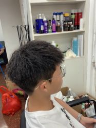 -乾健·烫染·接发SALON