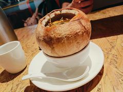 泰式椰皇炖乌鸡汤-陈鹏鹏潮汕菜(宝安机场T3航站楼店)