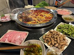 -洞亭火锅(防空洞总店)