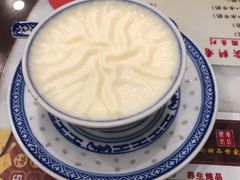 -广信牛奶甜品世家(台东店)