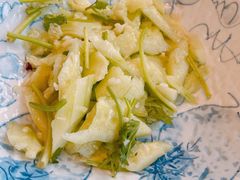素拍黄瓜-关东小磨东北菜(上海长风大悦城店)