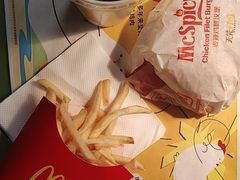 -麦当劳(湖光北街店)