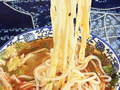 -巍山𤆵肉饵丝