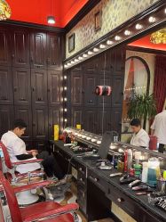 -东方先生国潮男士理发馆