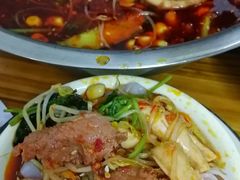 -周良天山牛杂城(天山路总店)