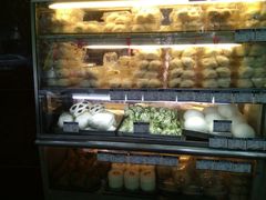 -白玉兰食品(汇联商厦店)